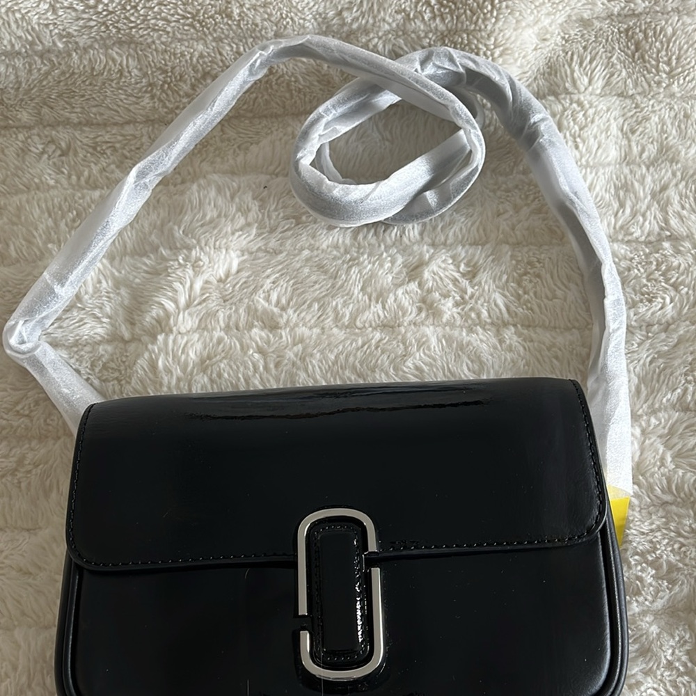 Marc Jacobs The Shadow Patent Shoulder Bag - Picture 4 of 9